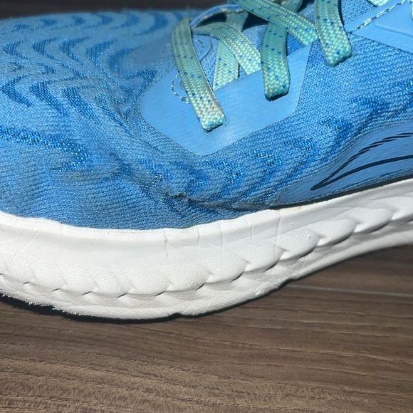 Altra Running Women's Blue Athletic Shoes - Picture 13 of 14